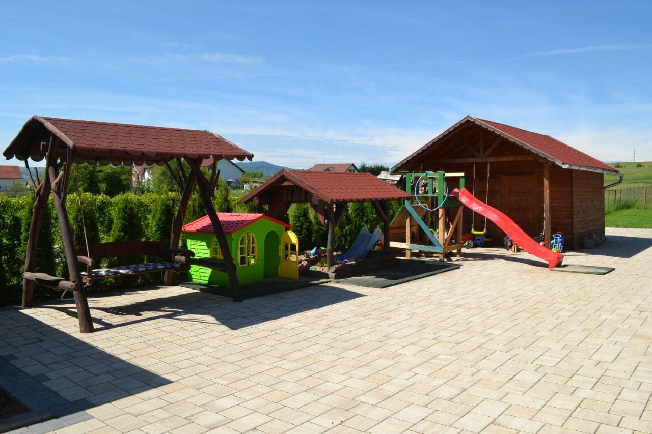 Hotel Margareta Vendeghaz Lupeni  Zewnętrze zdjęcie