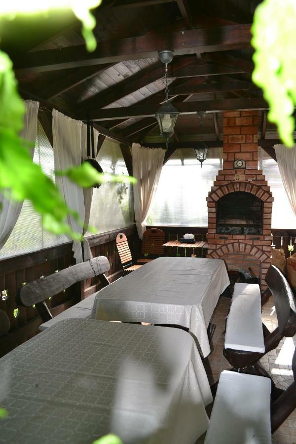 Hotel Margareta Vendeghaz Lupeni  Zewnętrze zdjęcie